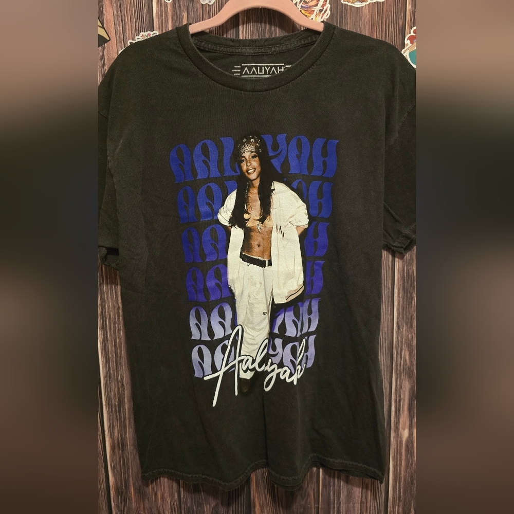 Aaliyah T.SHIRT